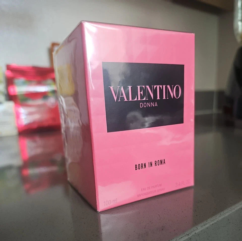 Born In Roma Valentino Donna for Women  3.4 oz Eau De Parfum Vapor.Spray